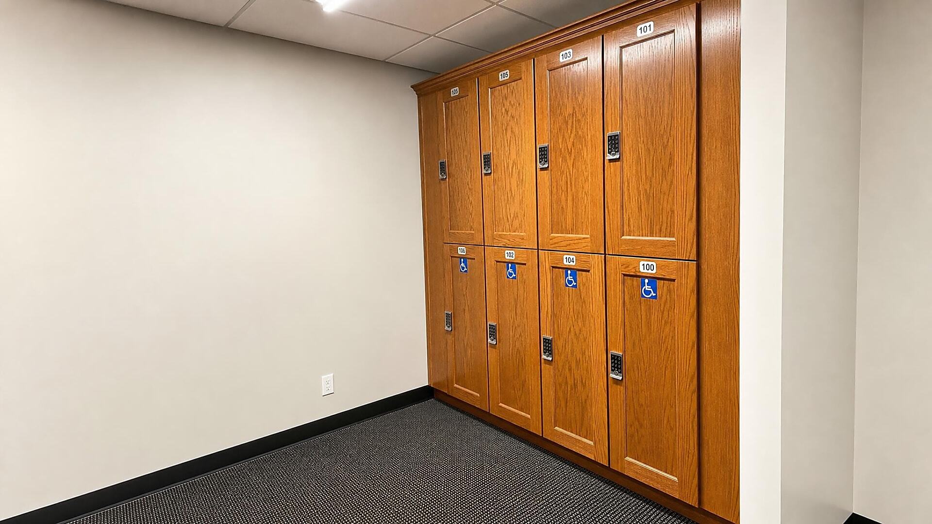 Golf and Country Club Improves Member Storage with 99 Lockers case study